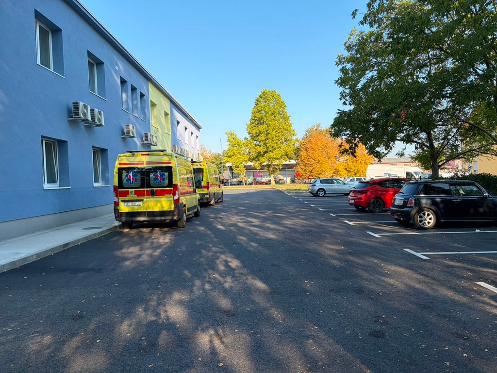 Završeni radovi na uređenju parkirališne površine kod Doma zdravlja u Sunji